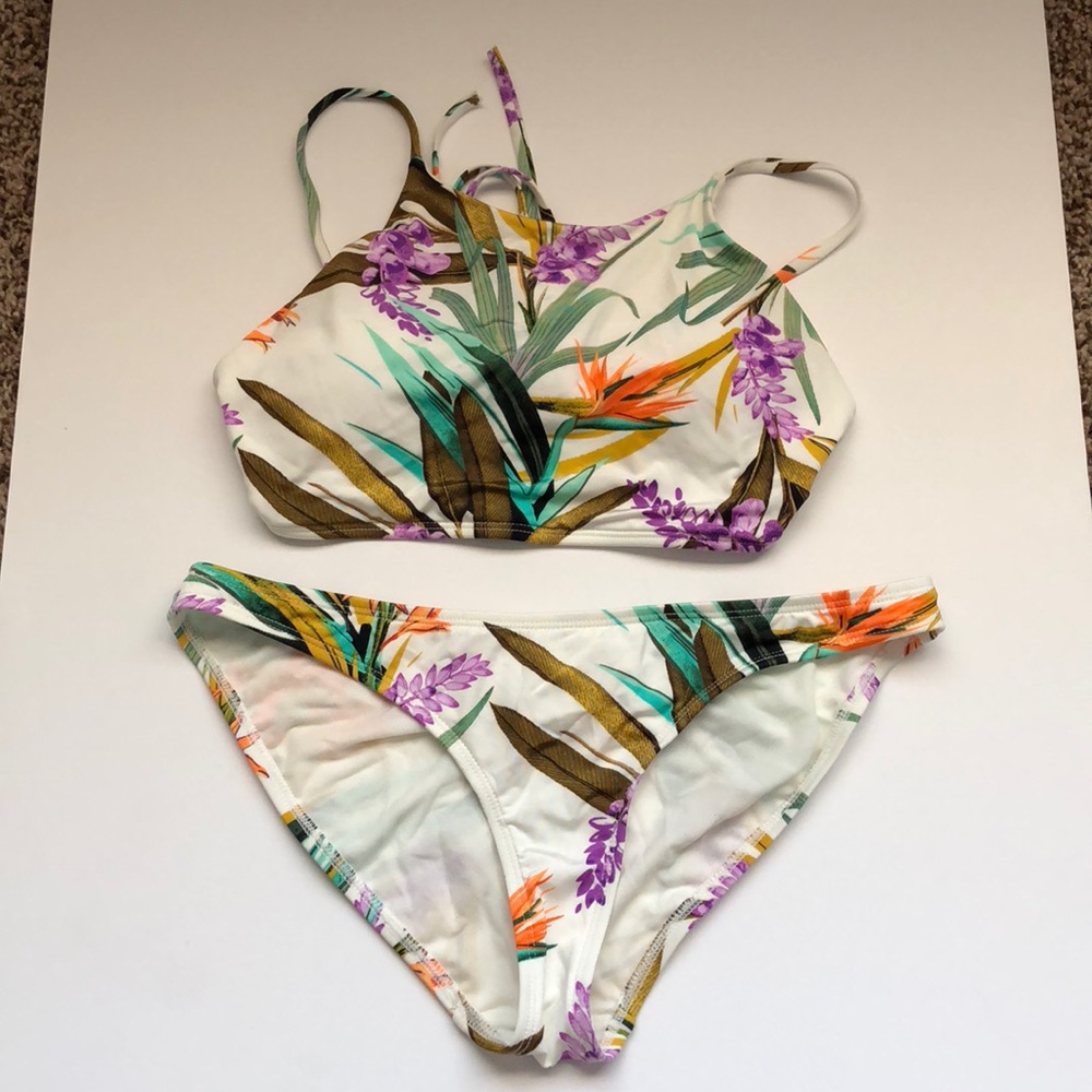 Body glove bikini. Both pieces are small
